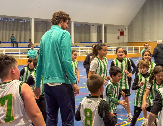 Escuela - La Algaba / Victor Mateo
