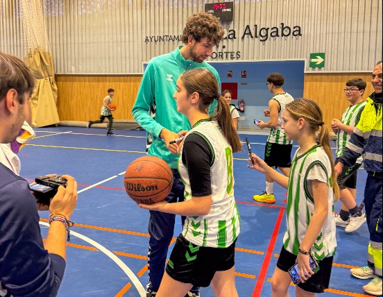 Escuela - La Algaba / Victor Mateo